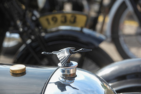 Ein Drache? Jedenfalls die Kühlerfigur auf dem Morgan Three Wheeler - Albisgütli Classic Cars & Bikes August 2022