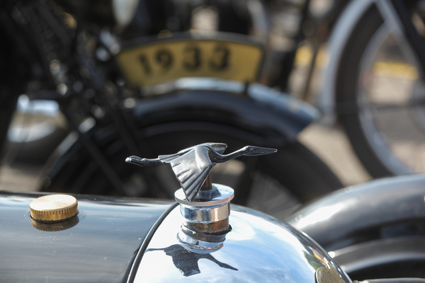 Ein Drache? Jedenfalls die Kühlerfigur auf dem Morgan Three Wheeler - Albisgütli Classic Cars & Bikes August 2022