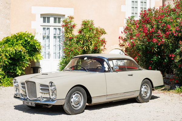 Bild: Ein Facel Vega XK 500 von 1959 - Artcurial-Versteigerung der Autos des Automobilmuseums Château de Vernon 2025
