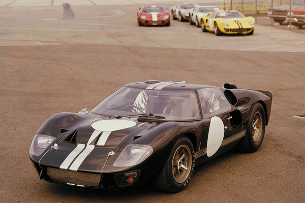 Ein Ford GT40 kostete schon 1966/69 mit DM 72’590 viel Geld, heute sind die raren Rennsportwagen mit EUR 1,9 Millionen aber (teuerungsbereinigt) rund 13 mal teurer.