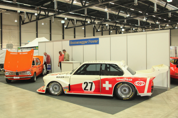 Ein Gruppe 5 BMW 320 auf dem Stand von Emmenegger Power - Swiss Classic World 2015
