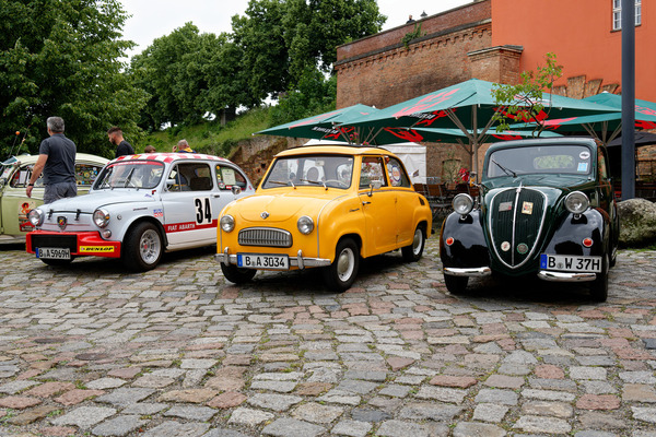 Ein Herz für die Kleinen: Abarth 1000 TC (Replik), Goggomobil TS 250 und Fiat 500 A – Oldtimer Open Air 2024