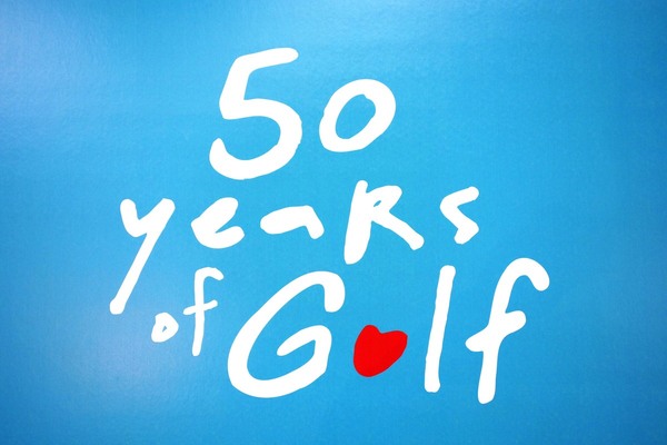 Ein Herz zum 50. Geburtstag – Sonderausstellung "50 Years of Golf" in der Autoworld Brüssel