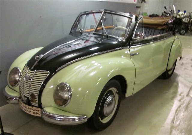 An IFA-F9 with GLÄSER convertible body in the Chemnitz Vehicle Museum