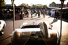 Ein Jaguar D-Type im Paddock der Sussex Trophy - Goodwood Revival 2015