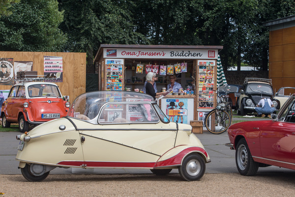 Bild: Ein Kiosk wie damals und ein Messerschmitt wie damals - Classic Days Schloss Dyck 2017