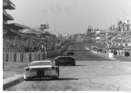 Ein Lancia Beta Monte Carlo bei der Einfahrt zur Zielgeraden in Le Mans 1981