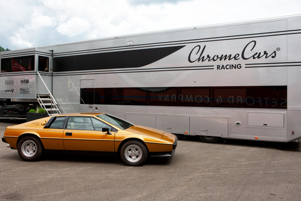 Ein Lotus Esprit S2 als Ausstellungsstück von "Chrome Cars" - Red Bull Ring Classics 2023