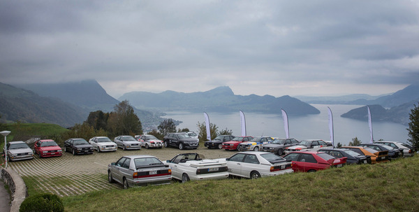 Ein Parkplatz (fast) nur mit Audi quattro