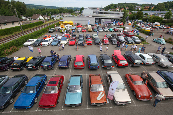 Ein Parkplatz hätte nicht gereicht, über 1000 Fahrzeuge an zwei Tagen kamen - AMAG Classic Day 2022