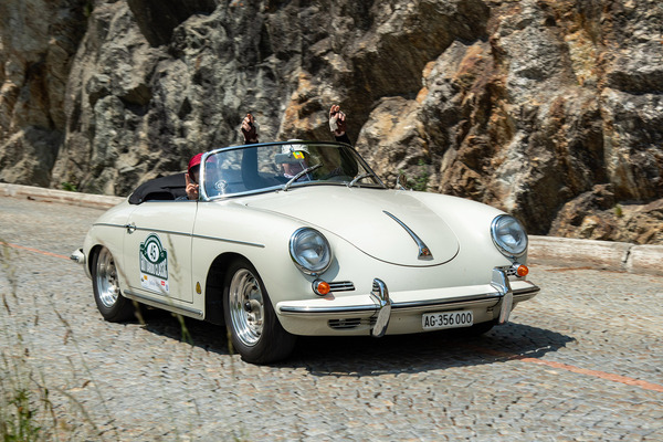 Bild Ein Porsche 356 mit passendem Nummernschild