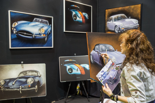 Ein Porsche 911 Kunstwerk entsteht - Rétromobile Paris 2016