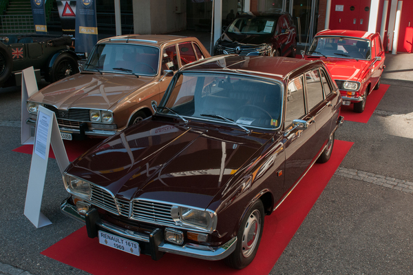 Ein Renault 16 TS von 1969 - die innovative Schräghecklimousine in einer Sonderausstellung - RAID Suisse-Paris 2015
