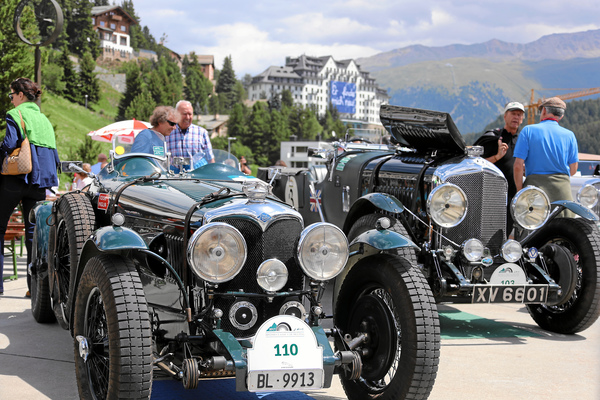 Ein Riley und ein Bentley am Concours am Sonntag - British Classic Car Meeting St. Moritz 2017