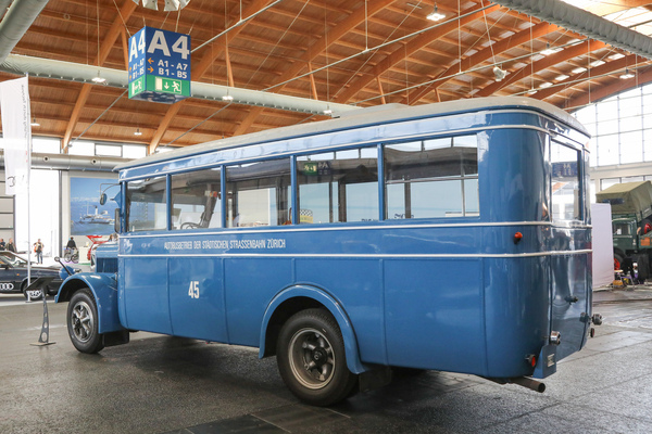 Ein Saurer Autobus, der vor vielen Jahren im Einsatz für den öffentlichen Verkehr in Zürich war - Klassikwelt Bodensee 2024
