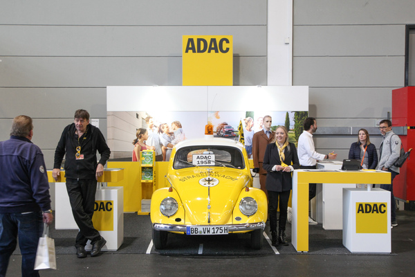 Ein Strassenwacht-Käfer auf dem Stand des ADAC - Motorworld Classics Bodensee 2022