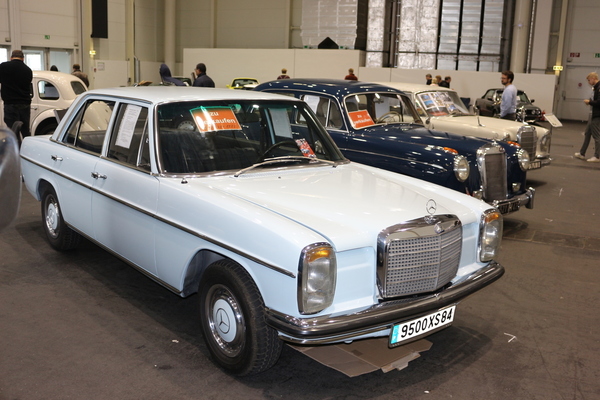 Ein Strich-Acht in Baby-Blau auf dem Klassikermarkt - Hamburg Motor Classics 2018