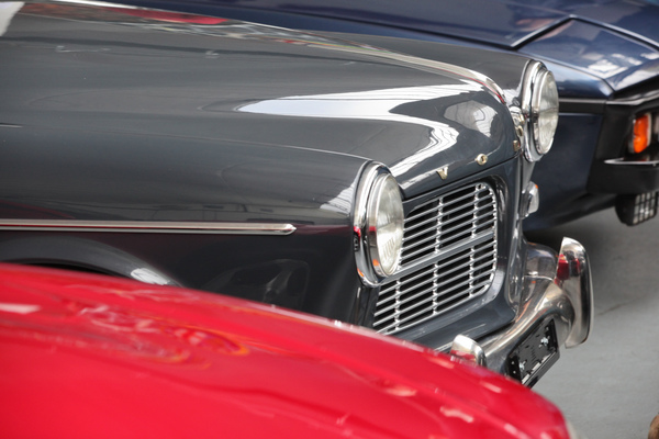 Ein Volvo Amazon unter Exoten - Versteigerung Oldtimer Galerie in Toffen am 26. November 2016