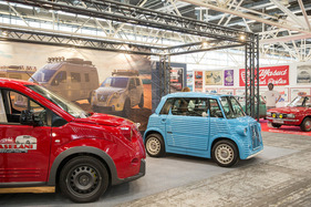 Ein bisschen Nostalgie schadet nie: Citroën Berlingo und Ami im Wellblech-Look vergangener Tage – Auto e Moto d'Epoca 2024 Ein bisschen Nostalgie schadet nie: Citroën Berlingo und Ami im Wellblech-Look vergangener Tage – Auto e Moto d'Epoca 2024