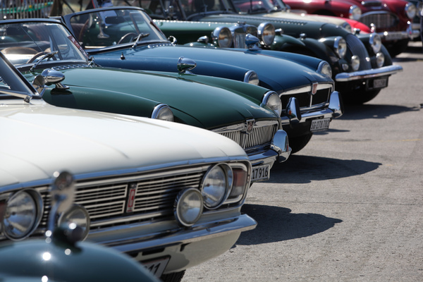 Bild Ein britischer Klassiker muss nicht teuer sein, das zeigen die vielen bezahlbaren Sportwagen und Limousinen - British Car Meeting BCM in Mollis 2019