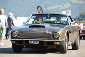 Ein edler Aston Martin mit Achtzylinder-Herz - British Car Meeting 2015 in Mollis