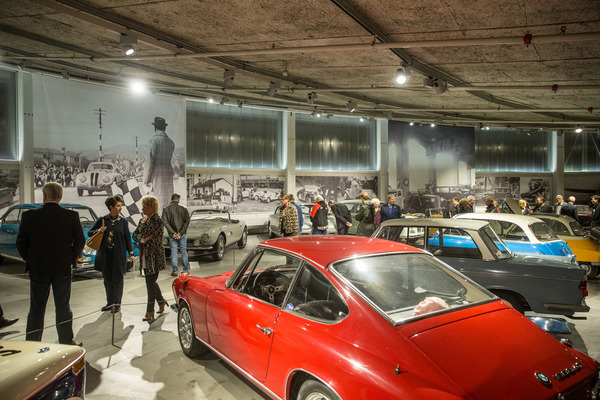 Ein erster Gang durch die Ausstellung - BMW-Sonderausstellung im Pantheon 2018