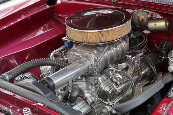 Ein fetter Kompressor für den Plymouth Barracuda - 3. Youngtimer- und Classictreffen Pratteln am 15. Juli 2018