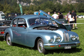 Ein früher Bristol, noch mit dem von BMW übernommenen Sechszylinder - British Car Meeting in Mollis am 28. August 2016