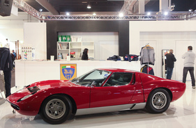 Ein herrlicher Lamborghini Miura P400 als Werbeträger - Auto e Moto d'Epoca Padova 2015