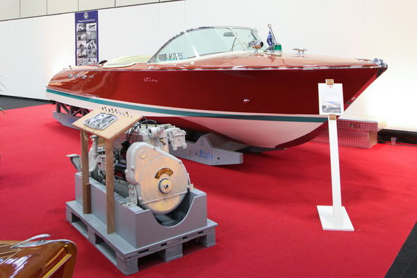 Ein herrliches Riva Ariston der Serie 3 mit V8-Motor - Motorworld Classics Berlin 2019