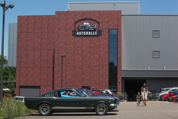 Ein schöner Ford Mustang Fastback - Autohalle Sunday Classics Juni 2022