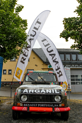 Ein seltener Gast bei Rallye Veranstaltungen, und dann erst noch als Originalfahrzeug: Renault 4 GTLR4 am Eifel Rallye Festival 2016