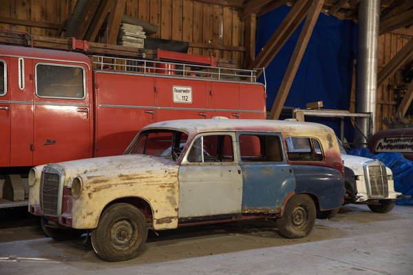 Ein seltener Kombi der Firma Binz wartet auf seine Restaurierung - Einblicke in die Arbeit der Ponton-Manufaktur