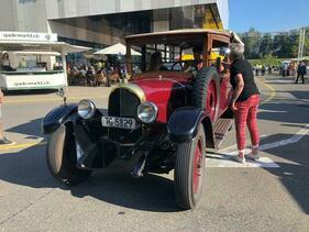 Ein stolzer Vorkriegswagen an der Historischen Verkehrsschau 2021