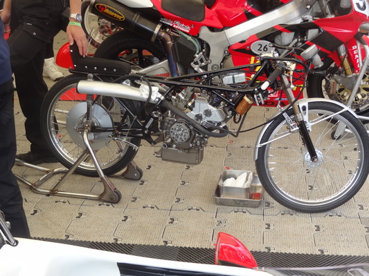 Ein wahrlich zierliches Motorrad mit gerade einmal 50 ccm - Goodwood Festival of Speed 2017