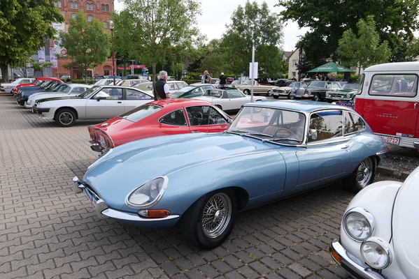 Ein weiterer Jaguar E-Type, hier als 2+2-Sitzer von 1967 – Einbecker Oldtimertage 2025