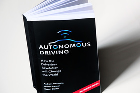 Bild zu Artikel Wie autonom fahrende Autos die Welt verändern werden (Buchbesprechung)