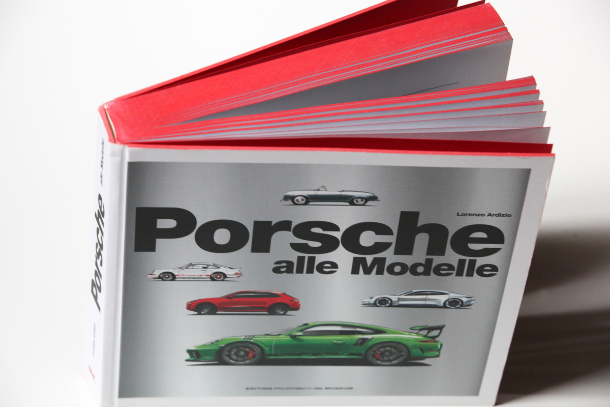 Einband - Buch "Porsche alle Modelle"