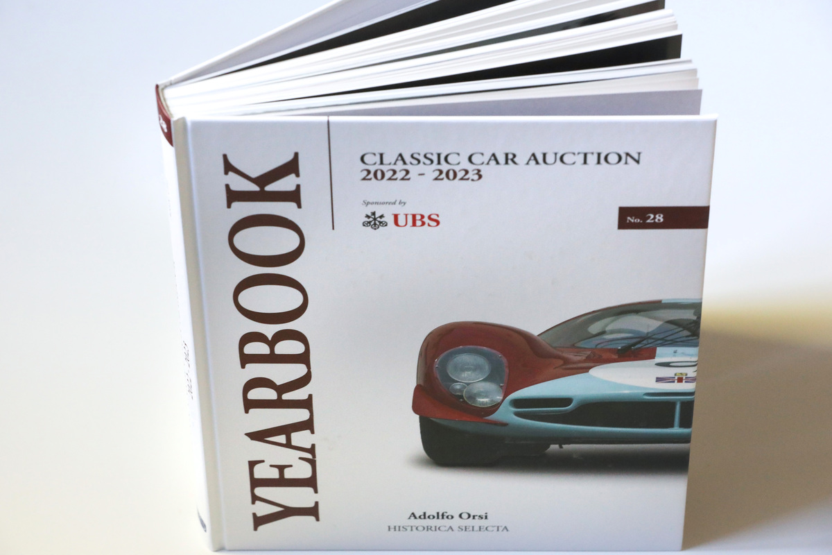 Einband - Classic Car Auction Yearbook (2022-2023)