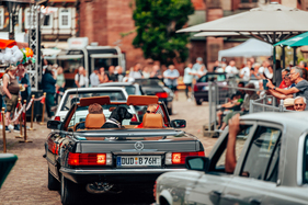 Einbecker Oldtimertage – die PS.SPEICHER-Rallye auf dem Marktplatz