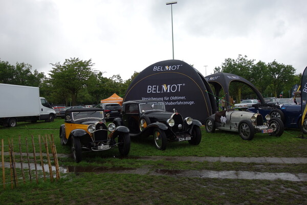 Eindrucksvolle Bugatti-Sammlung bei Versicherer Belmot – Classic Days Düsseldorf 2023