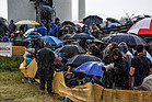 Eindrücke vom ADAC Eifel Rallye Festival 2014 - Auch der Regen vertreibt die treuen Fans nicht!