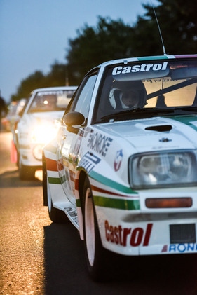 Eindrücke vom ADAC Eifel Rallye Festival 2014 - Geduldiges Warten am Start