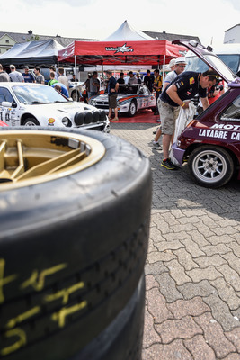 Eindrücke vom ADAC Eifel Rallye Festival 2014 - Rallye-Meile in Daun. Überall bereitet man sich vor