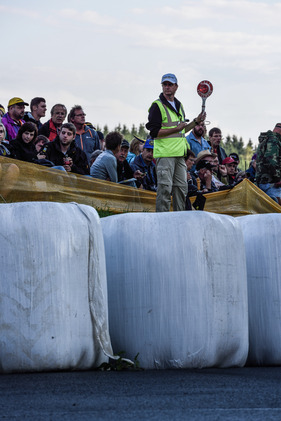 Eindrücke vom ADAC Eifel Rallye Festival 2014 - Überall freiwillge Mitarbeiter