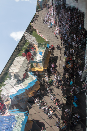 Eindrücke vom Anlass "Le Mans & Zuffenhausen" am 13./14. Juni 2015 - Die Szenerie im Spiegel