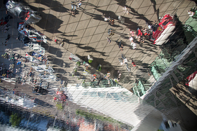 Eindrücke vom Anlass "Le Mans & Zuffenhausen" am 13./14. Juni 2015 - Die Szenerie im Spiegel