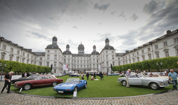 Bild: Eindrücke vom Concours d'Elégance des Schloss Bensberg Classics 2014 - Der Morgen begann regnerisch, aber es trocknete schnell ab