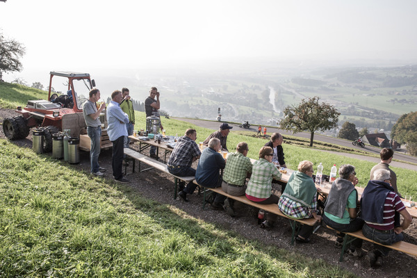 Bild: Eindrücke vom Michaelskreuzrennen 2014 - Man macht es sich bequem, für heissen Kaffee ist gesorgt
