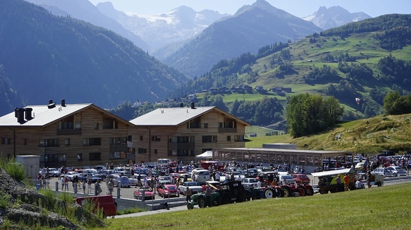 Bild: Eindrücke vom Oldtimer Treff Surselva 2023
